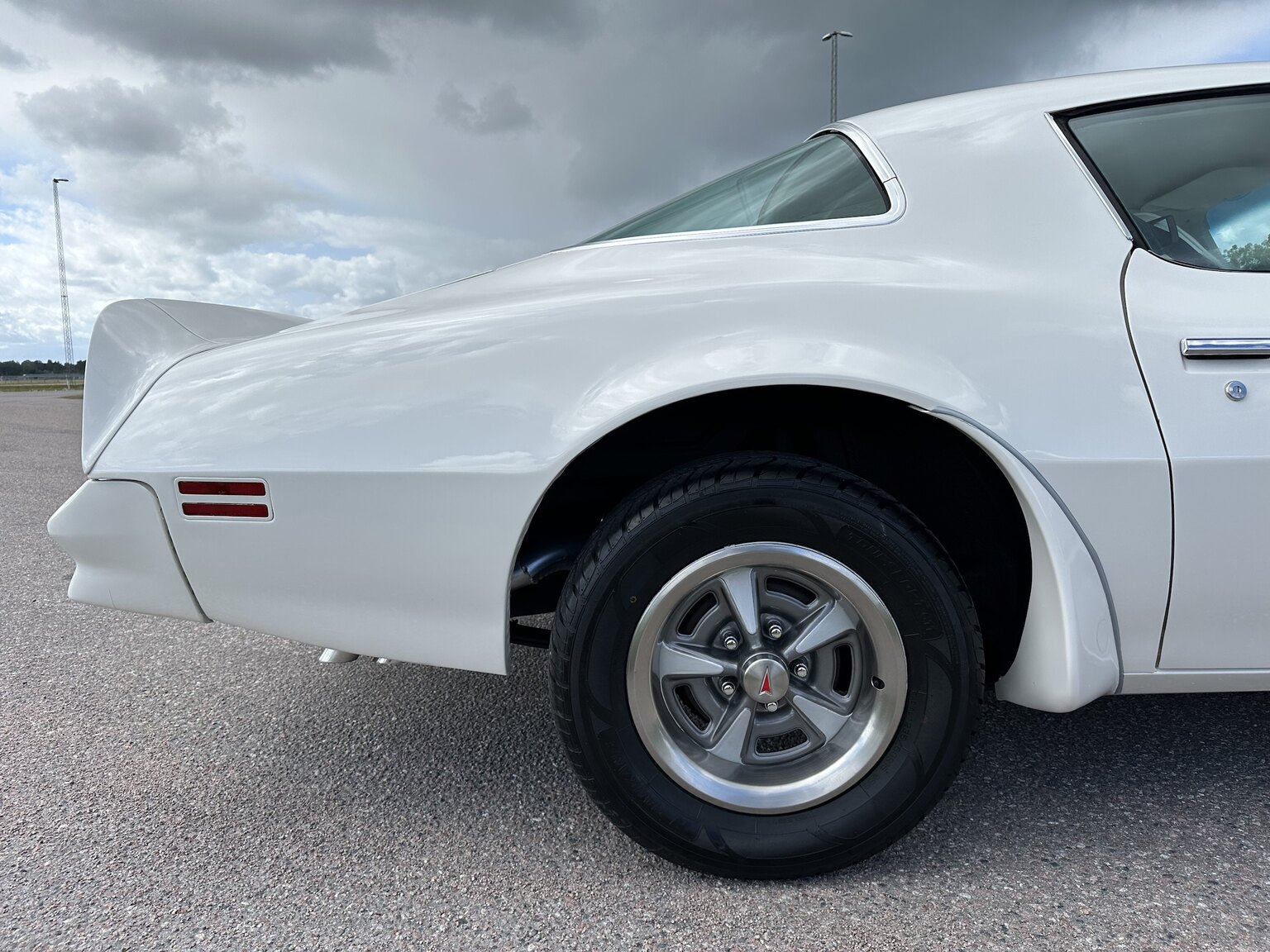 Exteriörbild på 1976 Pontiac Firebird Trans Am