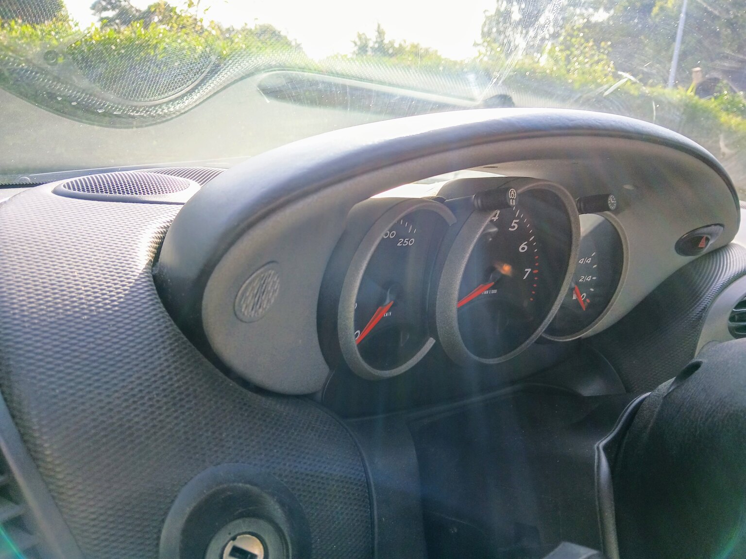 Innenraumfoto von 1999 Porsche Boxster