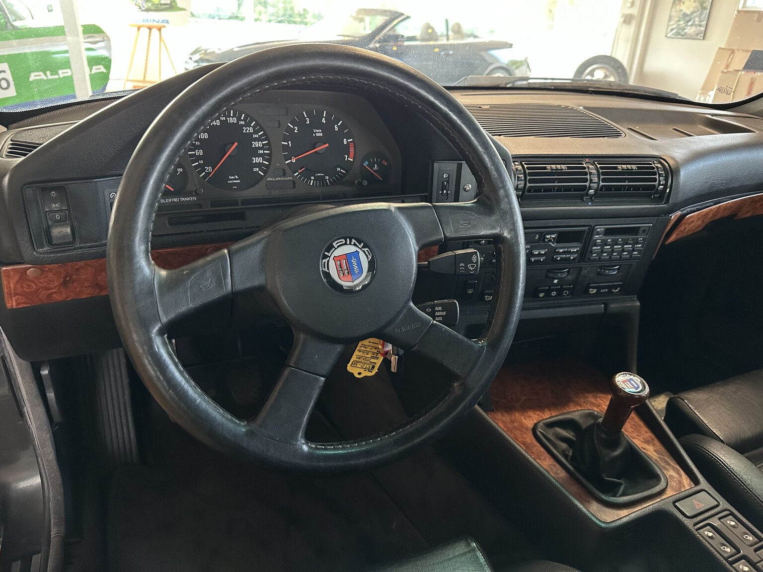 Interior image of 1991 ALPINA BMW ALPINA B10 BI-TURBO
