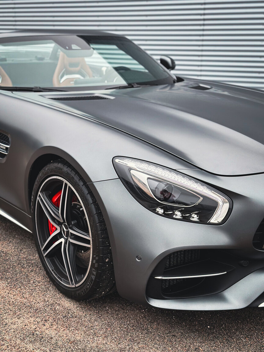 Exteriörbild på 2018 Mercedes Benz AMG GT C (65)