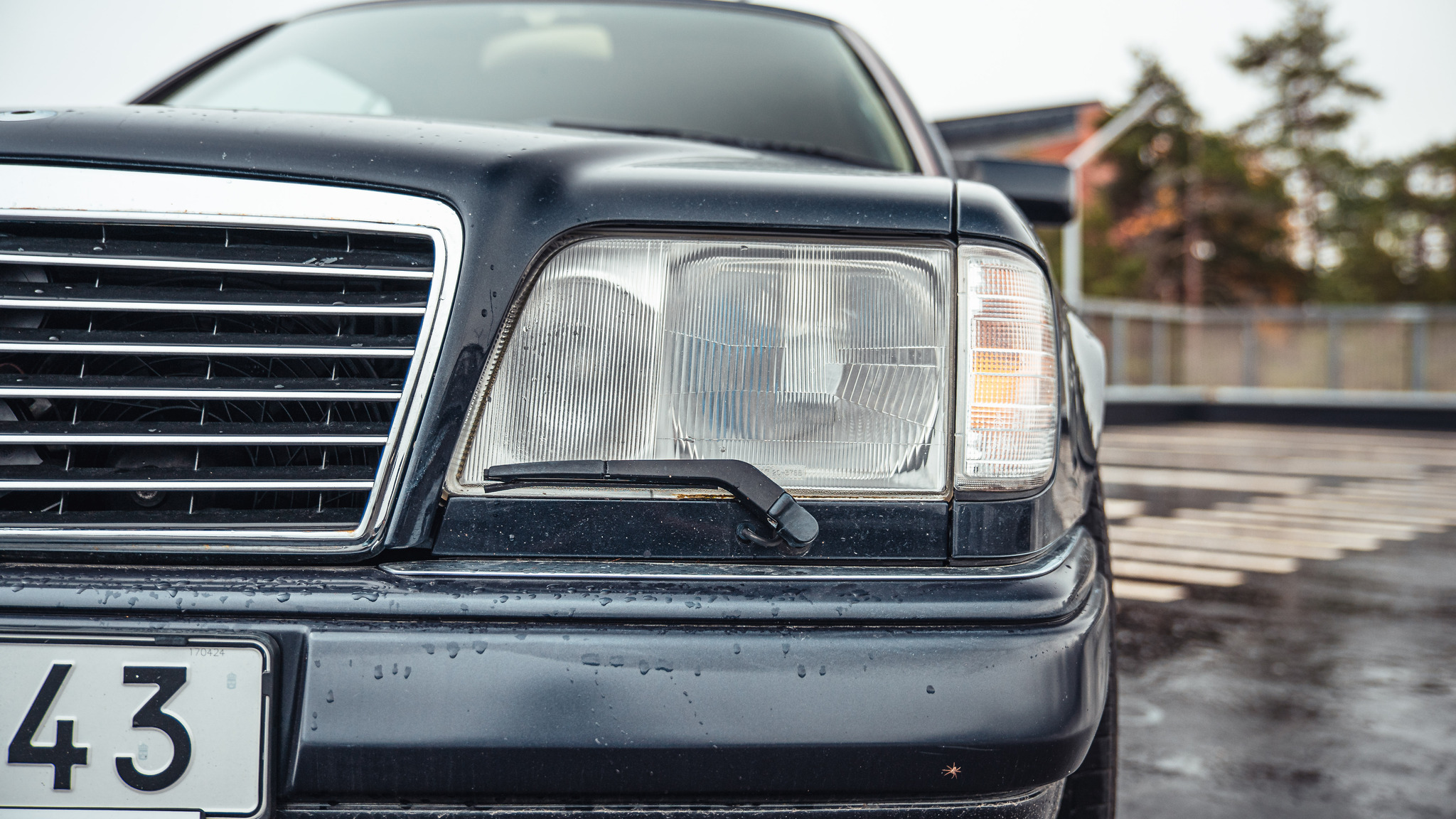 Exteriörbild på 1995 Mercedes Benz E320 Cabriolet (18)