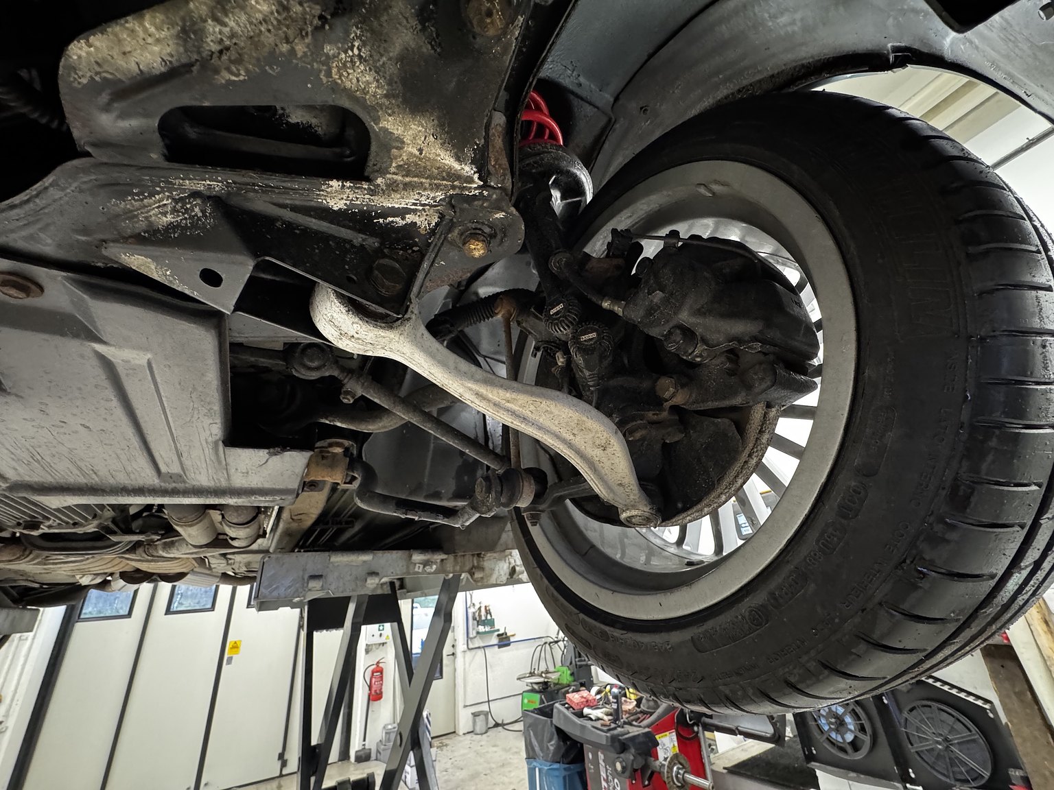 1992 BMW 850i 6-speed manual - NO RESERVE, Mekanik