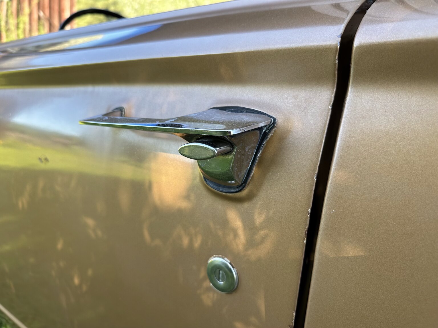 Exteriörbild på 1966 Plymouth Valiant 100 2-door Sedan