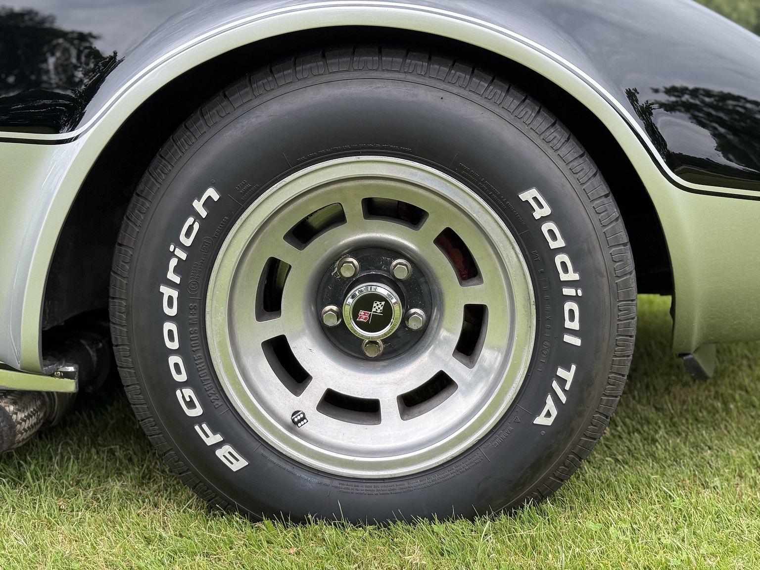 Exterior image of 1973 Chevrolet Corvette Stingray