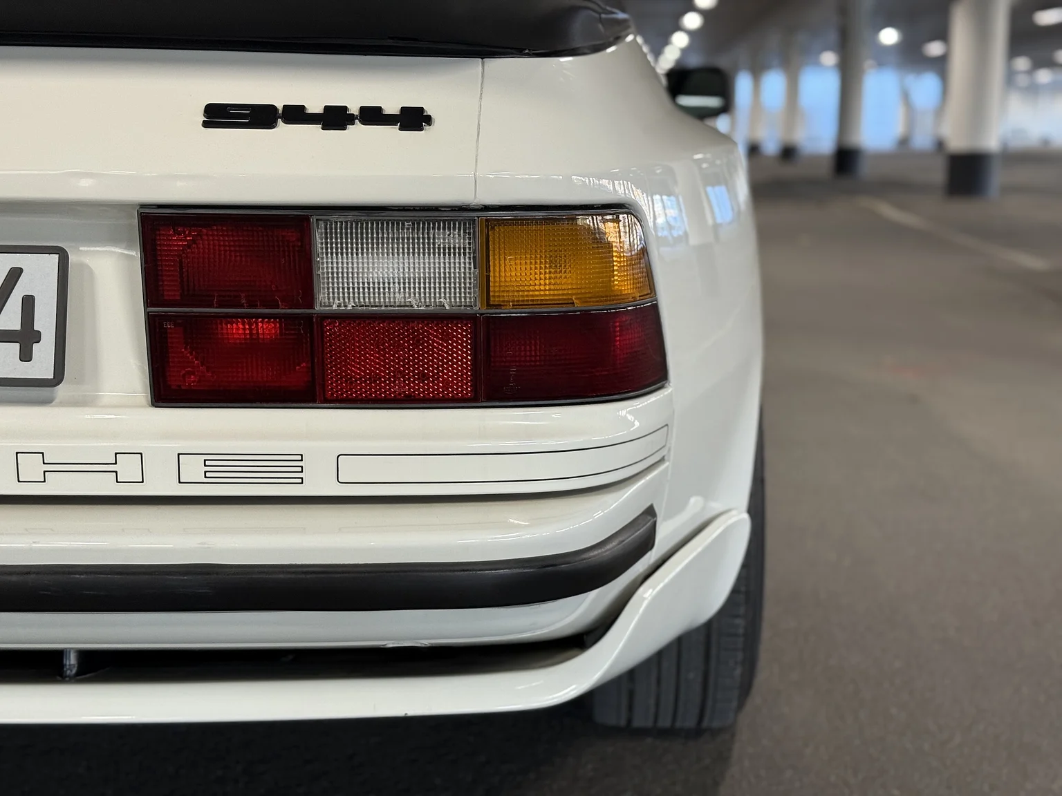 Aussenfoto 1984 PORSCHE 944 Targa (48)