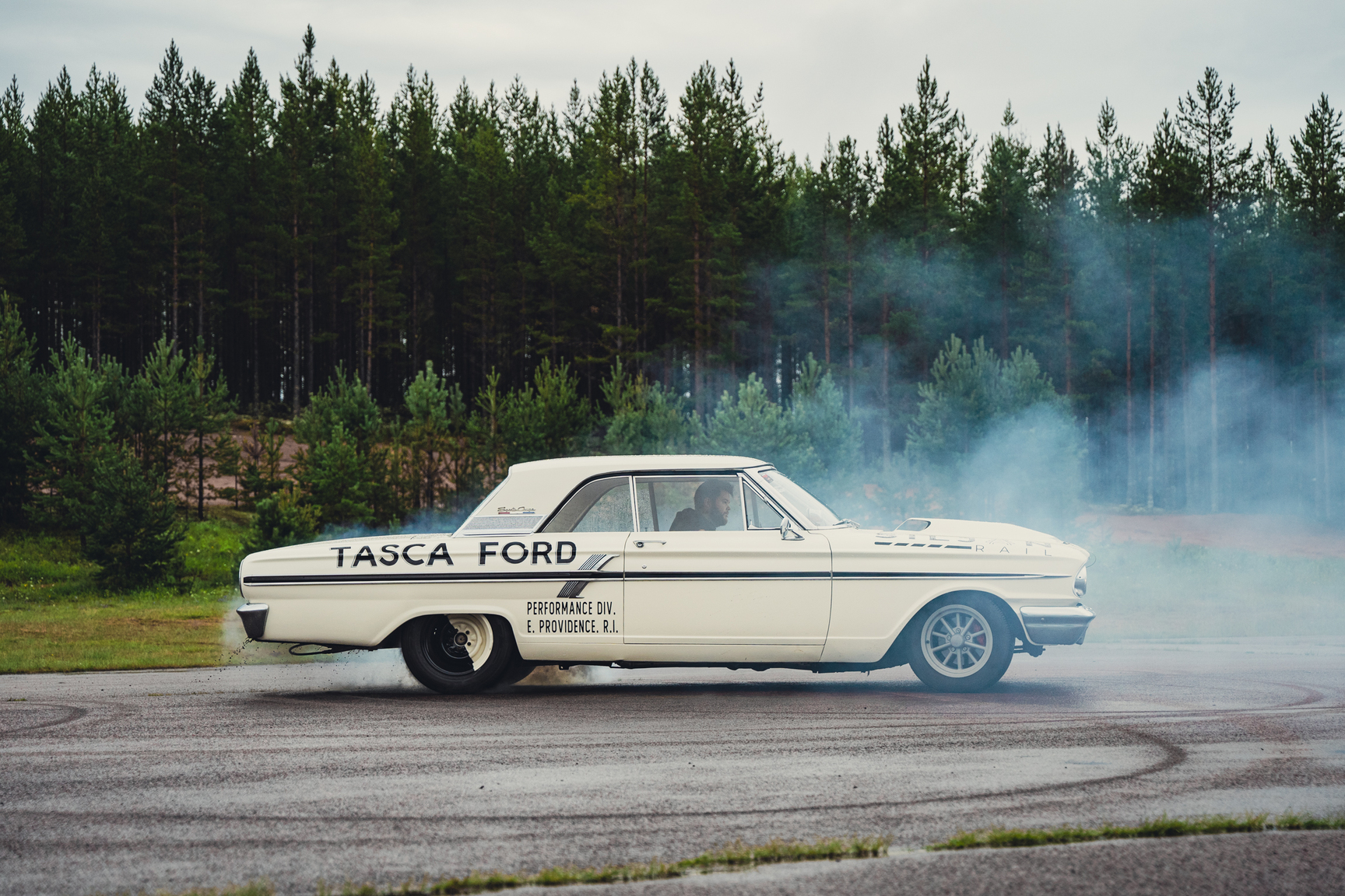Aussenfoto 1964 Ford Fairlane 500 Sport Coupé (9)