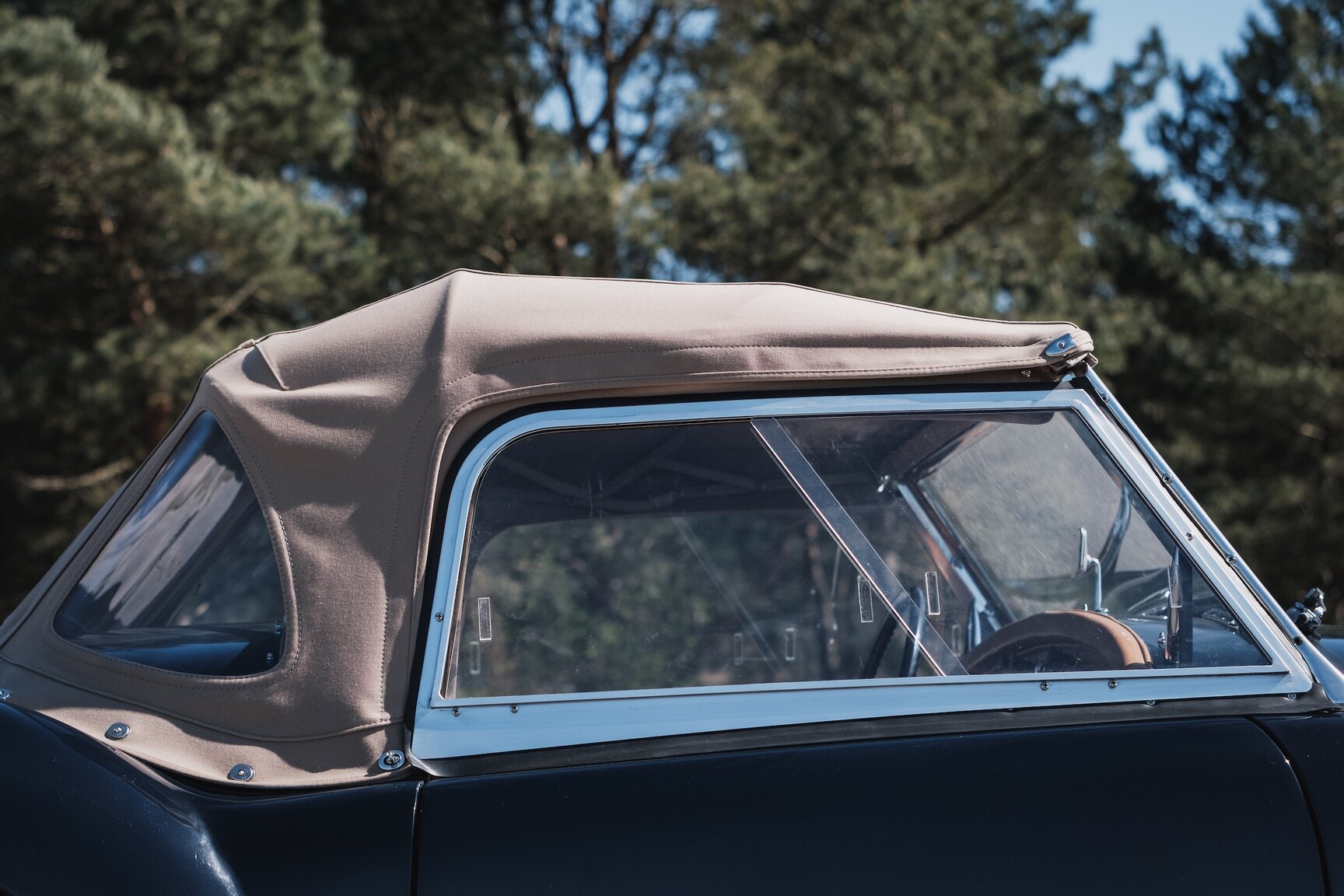 Exterior image of 1961 MG MGA 1600 mk2