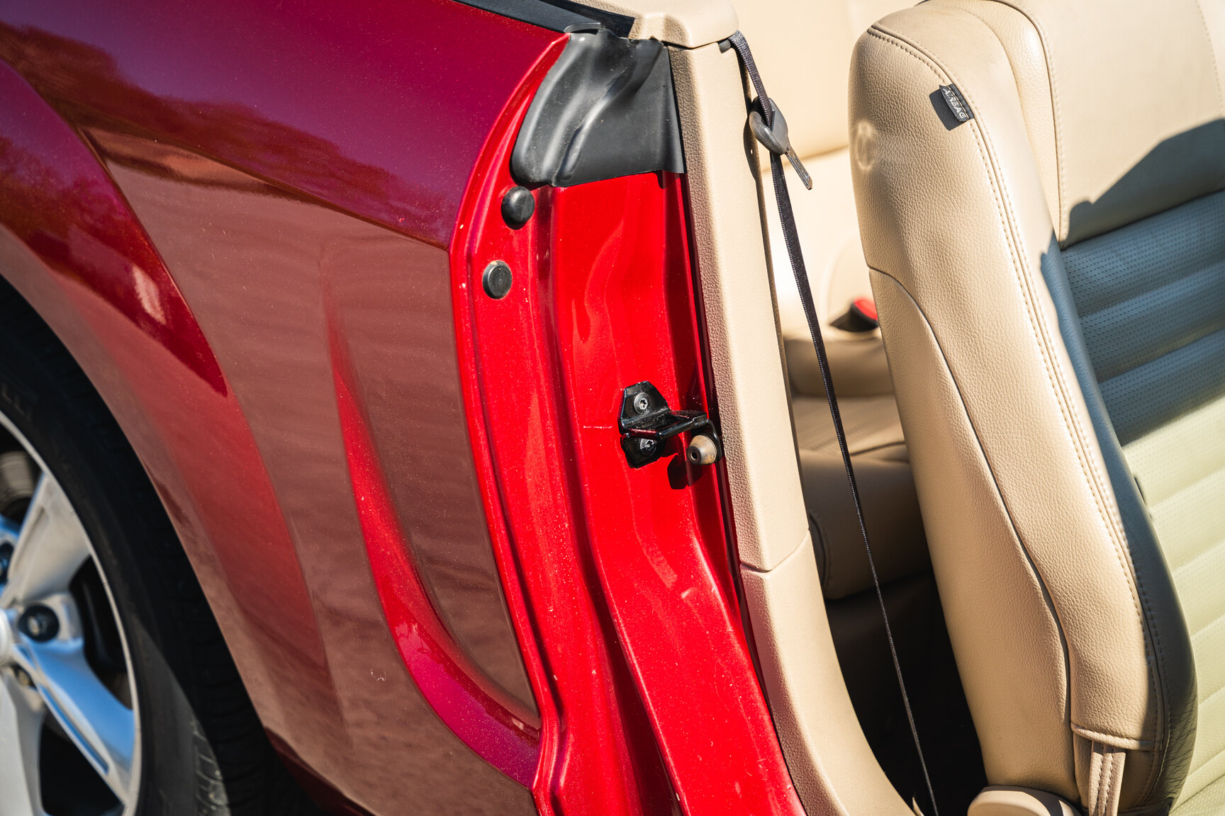 Interior image of 2005 Ford Mustang GT Cabriolet