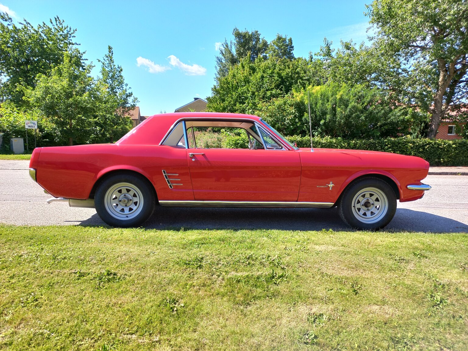 Exterior image of 1966 Ford Mustang Hardtop 3.3 