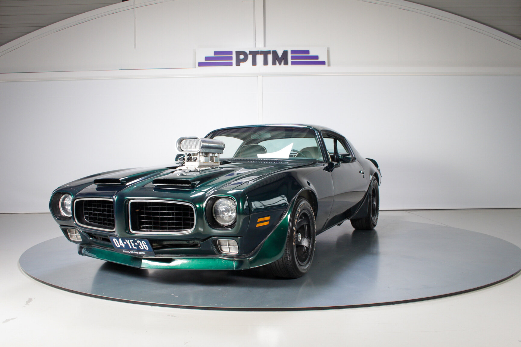 Exterior image of 1975 Pontiac Firebird Formula