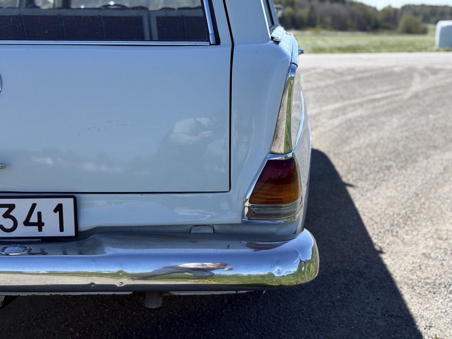 Exterior image of 1967 Mercedes-Benz 230 Safari