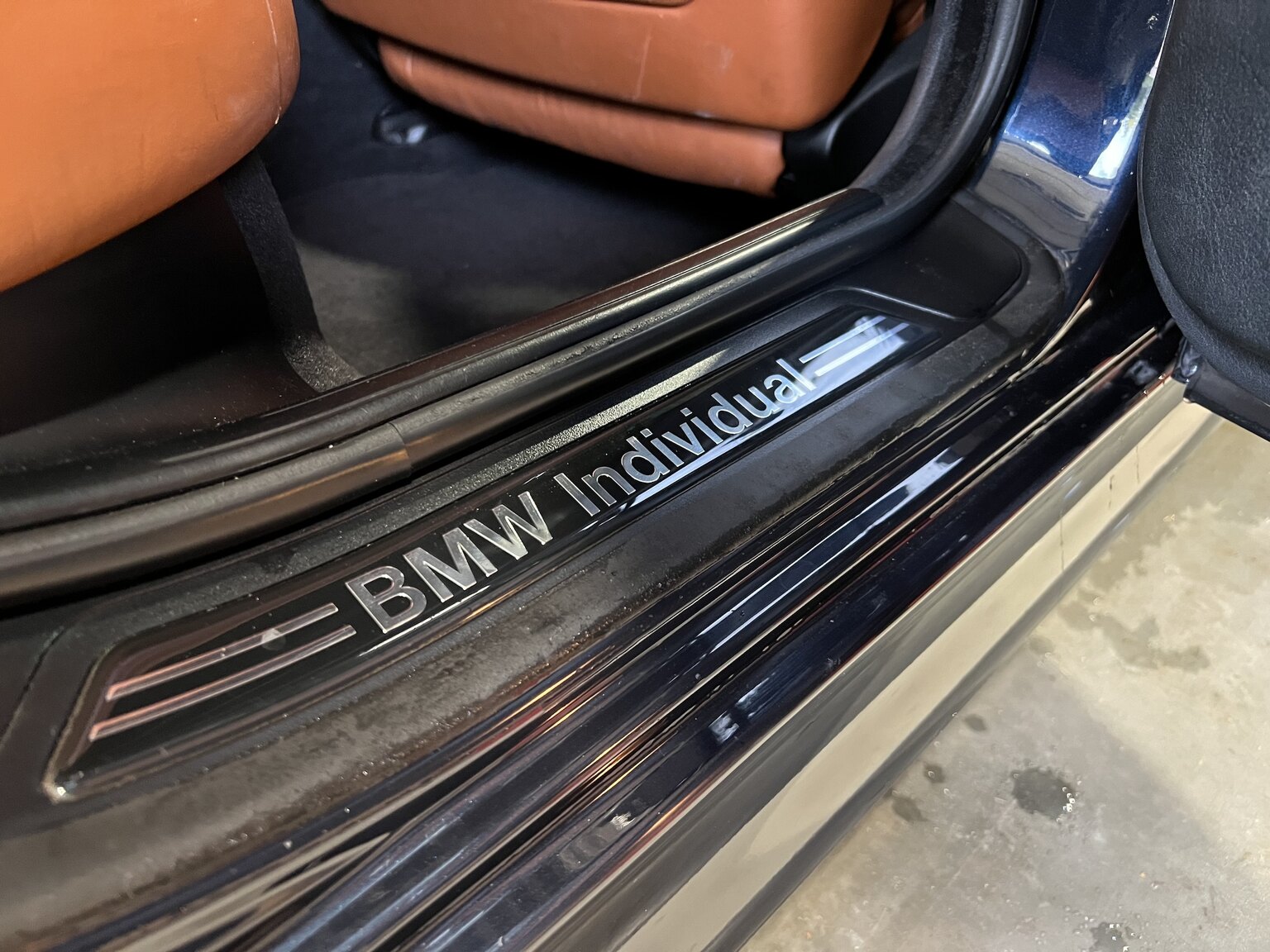 Interior image of 2003 BMW 540i Touring