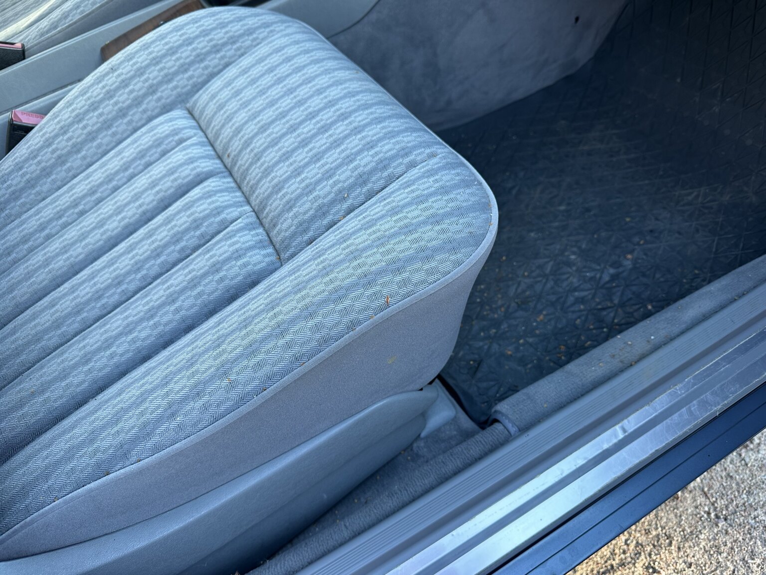 Interior image of 1991 Mercedes-Benz 230 E 