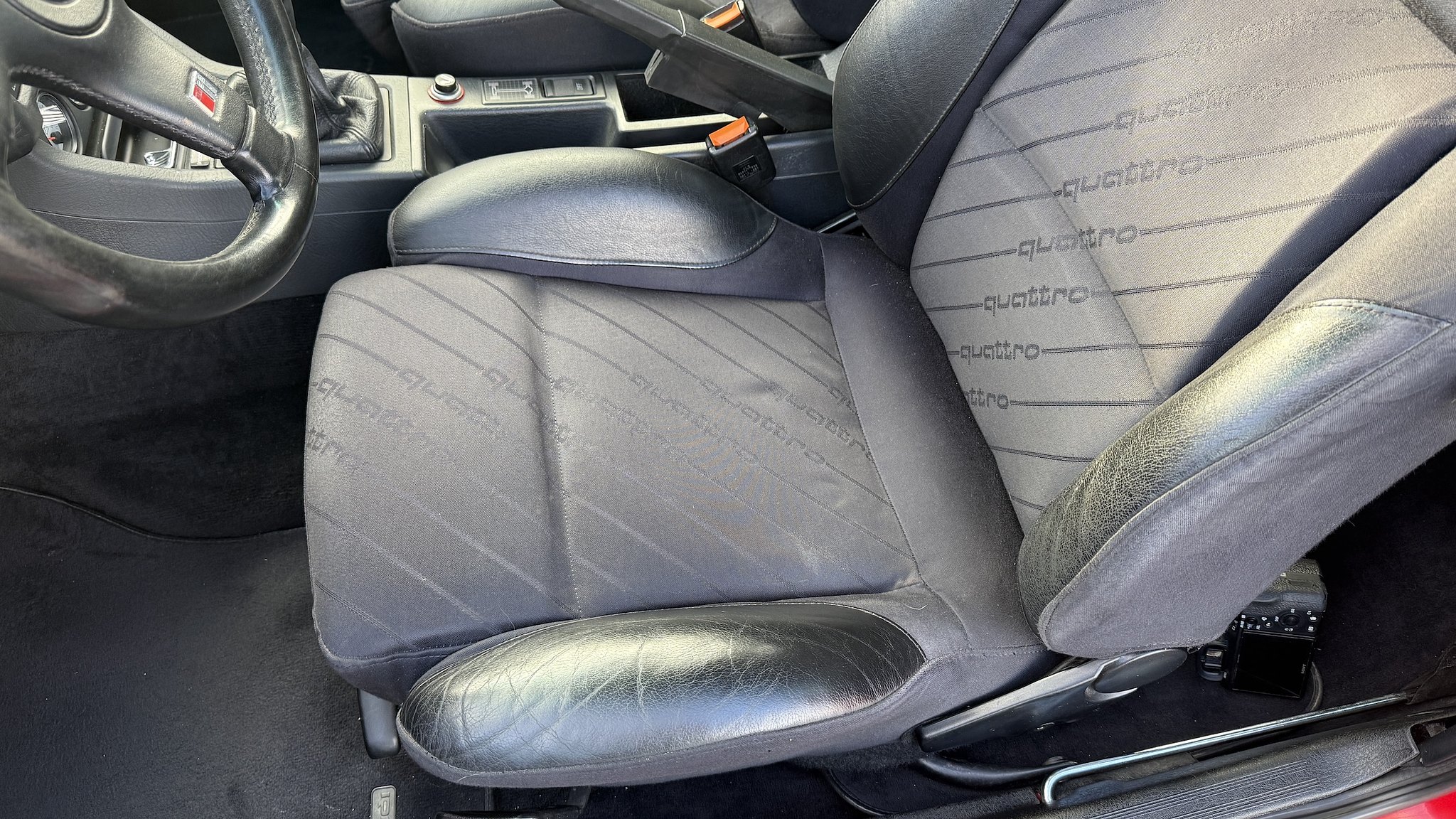 Innenraumfoto von 1992 Audi quattro S2 Abt C5