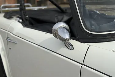 #<Image:0x00007f5ef4b81b90>