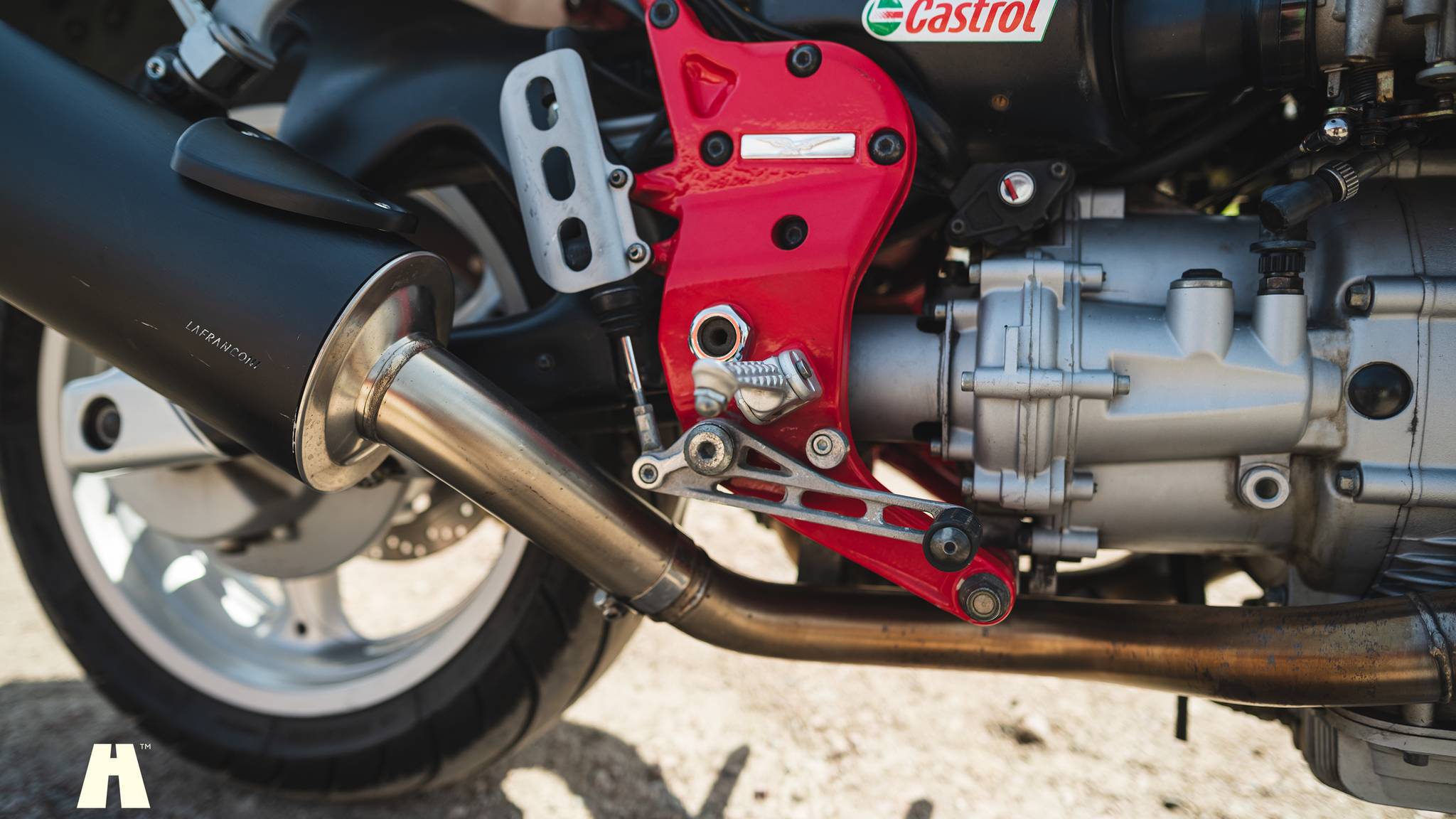 Image of 2002 Moto Guzzi V11 Sport mechanics (9)