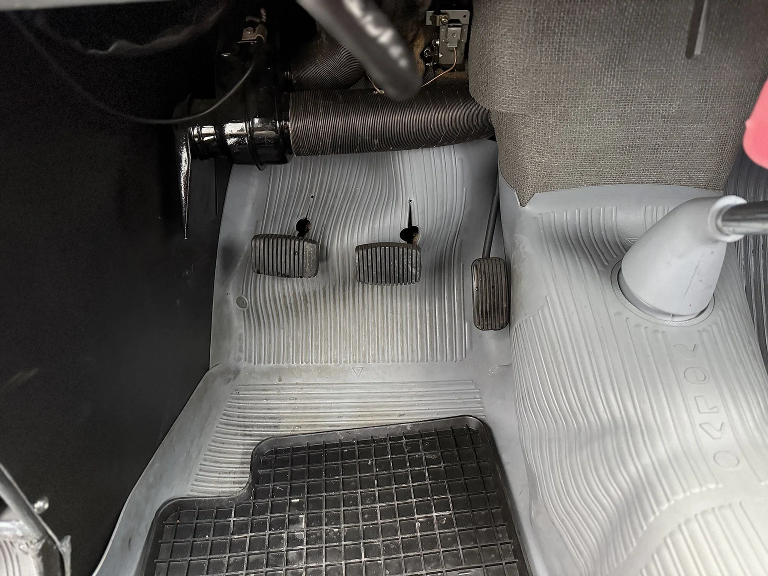 Interior image of 1964 Volvo PV544E Sport (18)