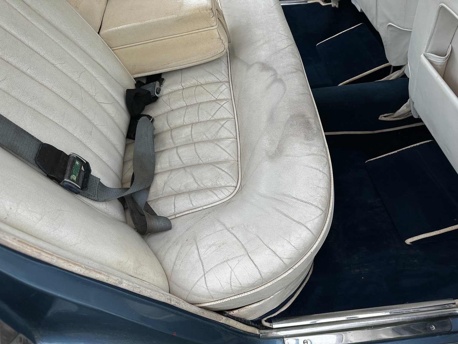 Interior image of 1972 Rolls-Royce Silver Shadow