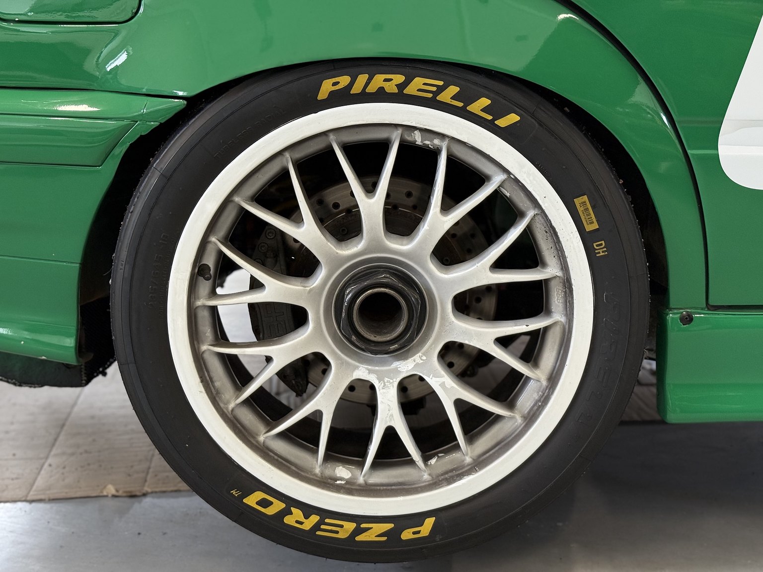 Exterior image of 1993 BMW E36 Super Touring