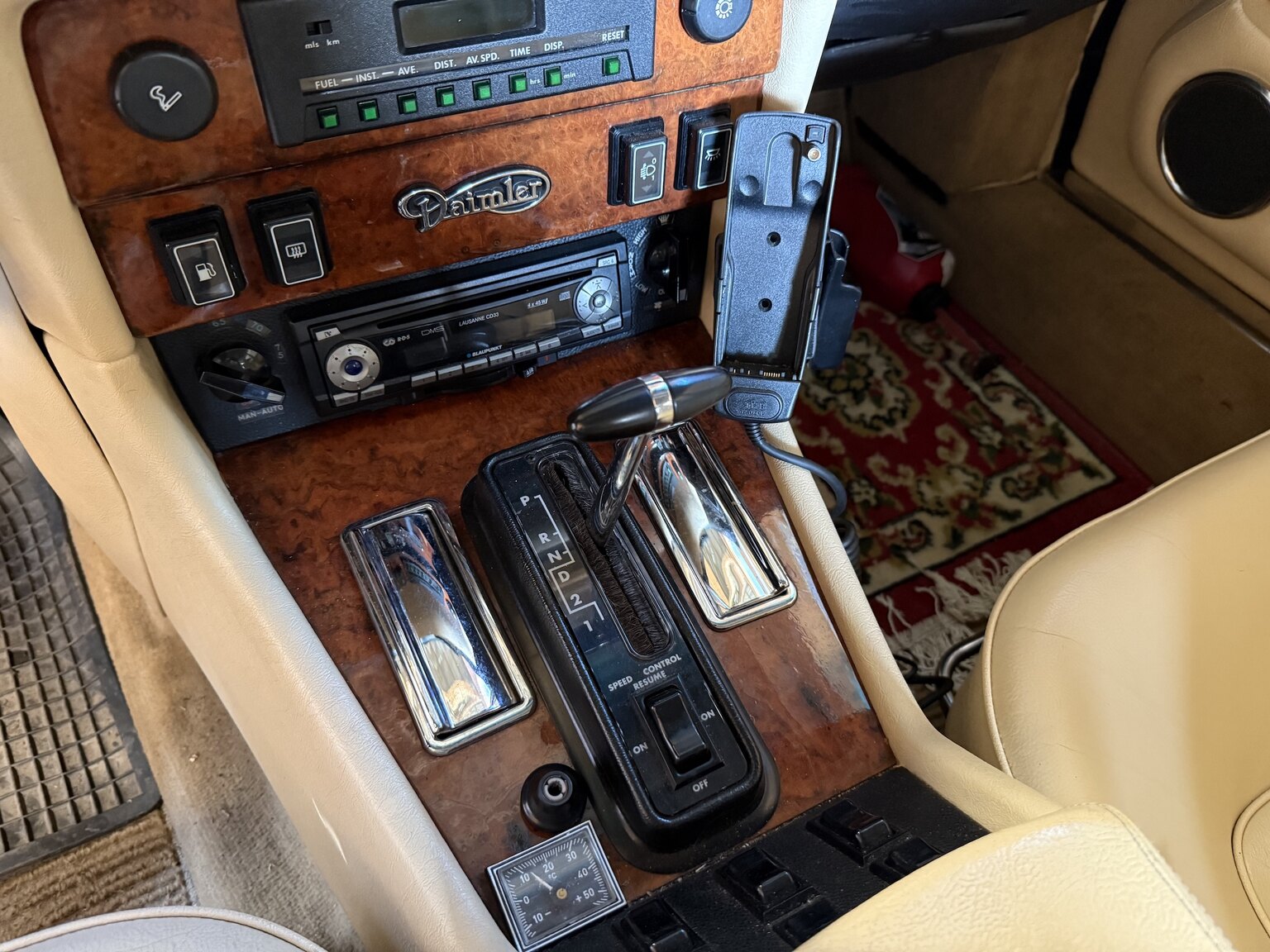 Interior image of 1990 Jaguar Daimler Double six