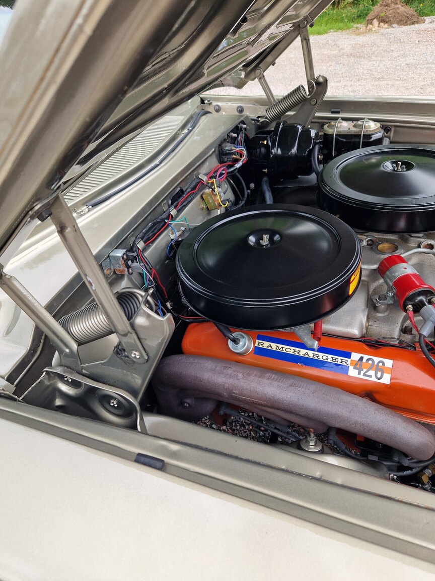 Image of 1964 Dodge Polara 500 mechanics