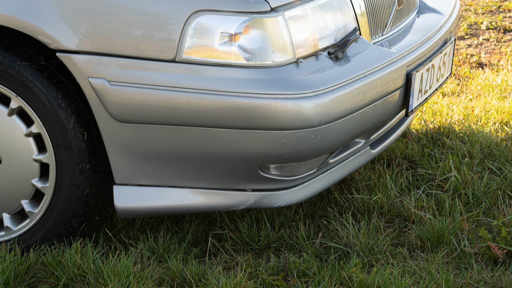 Exterior image of 1996 VOLVO 960 Executive