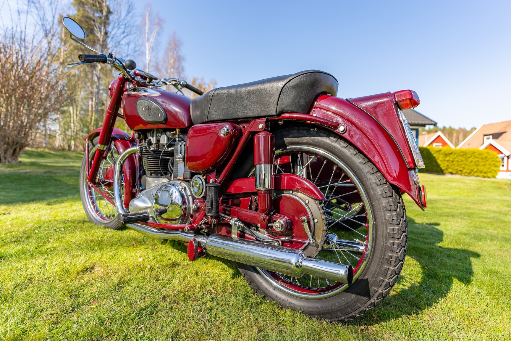 Exteriörbild på 1954 Ariel FH 650 Huntsmaster Twin