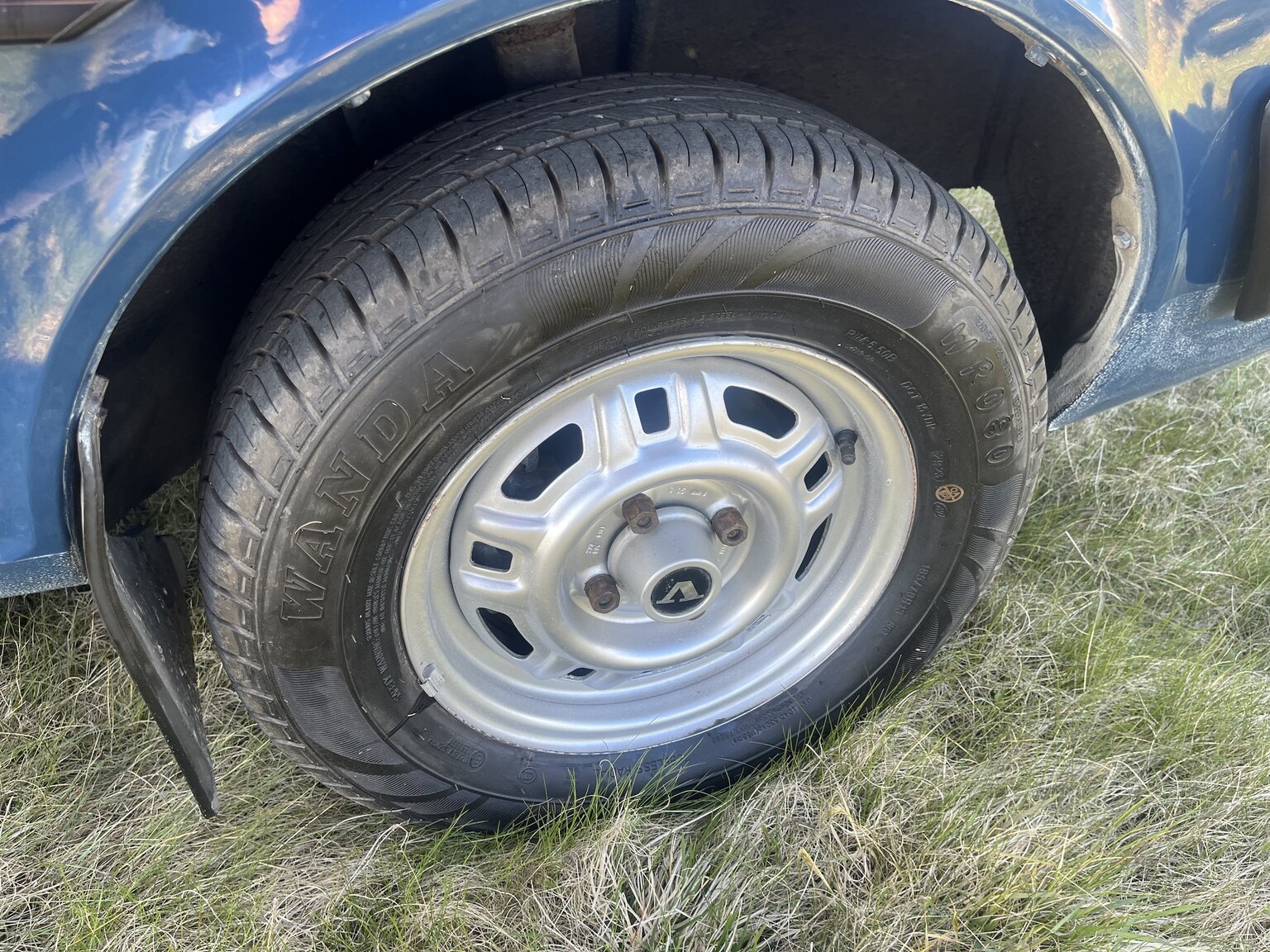 Exterior image of 1983 Volvo 340 (23)