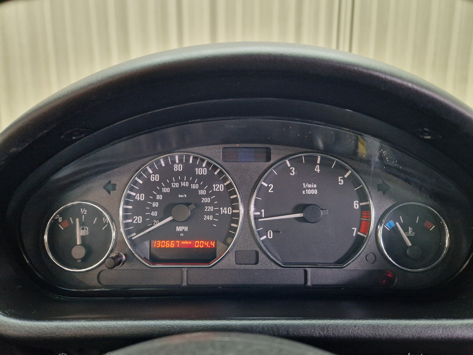 Interior image of 2000 BMW Z3 Coupé 3.0