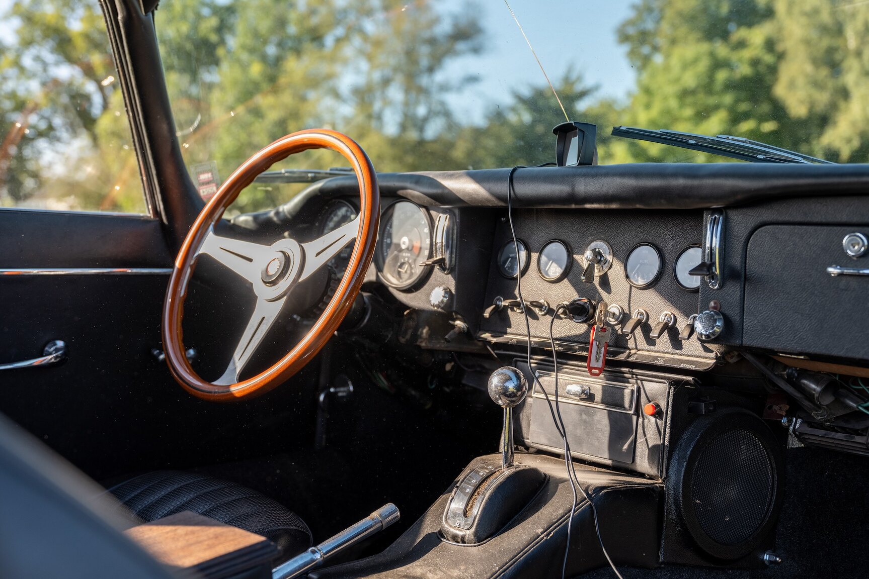 Interior image of 1966 Jaguar E-Type Series 1 4.2