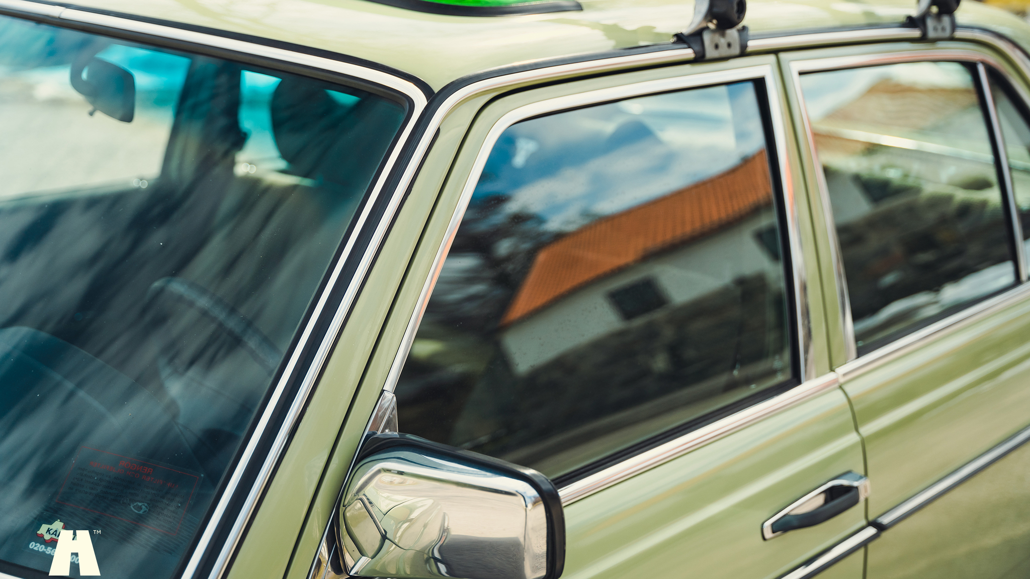 Exterior image of 1979 Mercedes Benz 230
