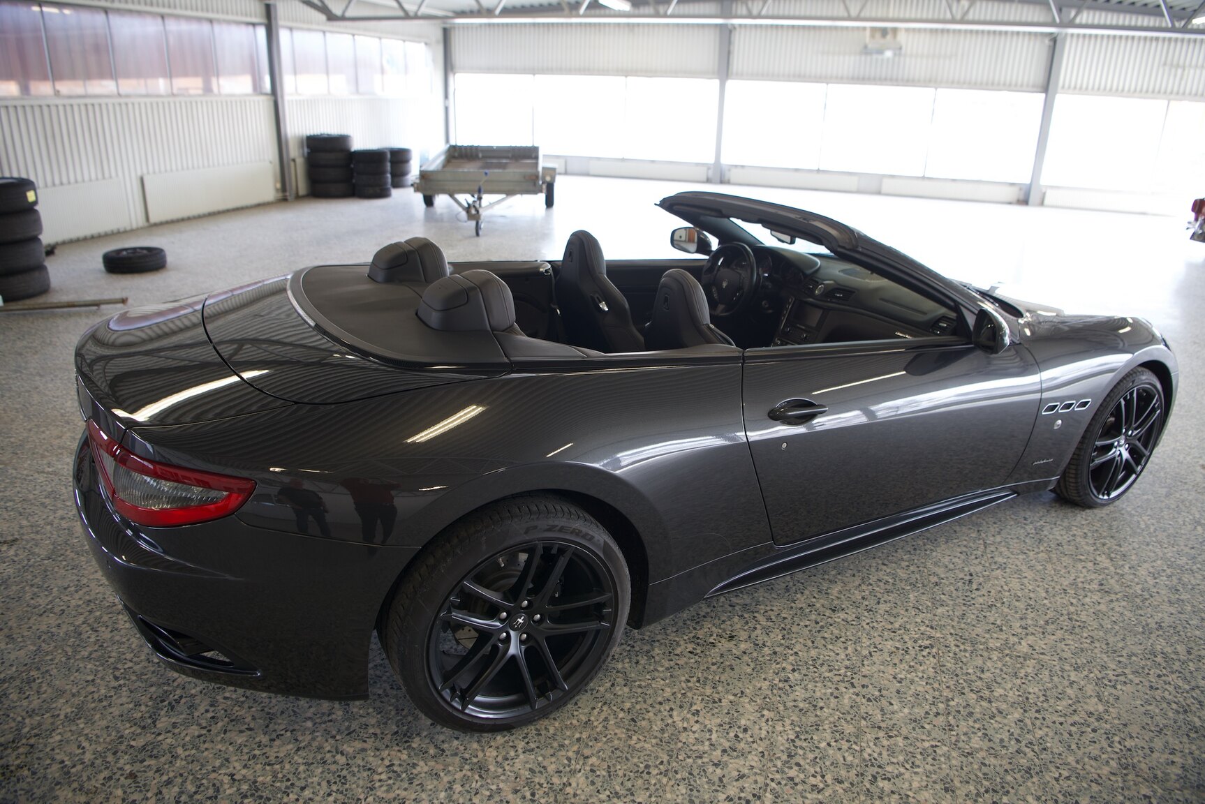 Exterior image of 2016 Maserati Grancabrio (28)