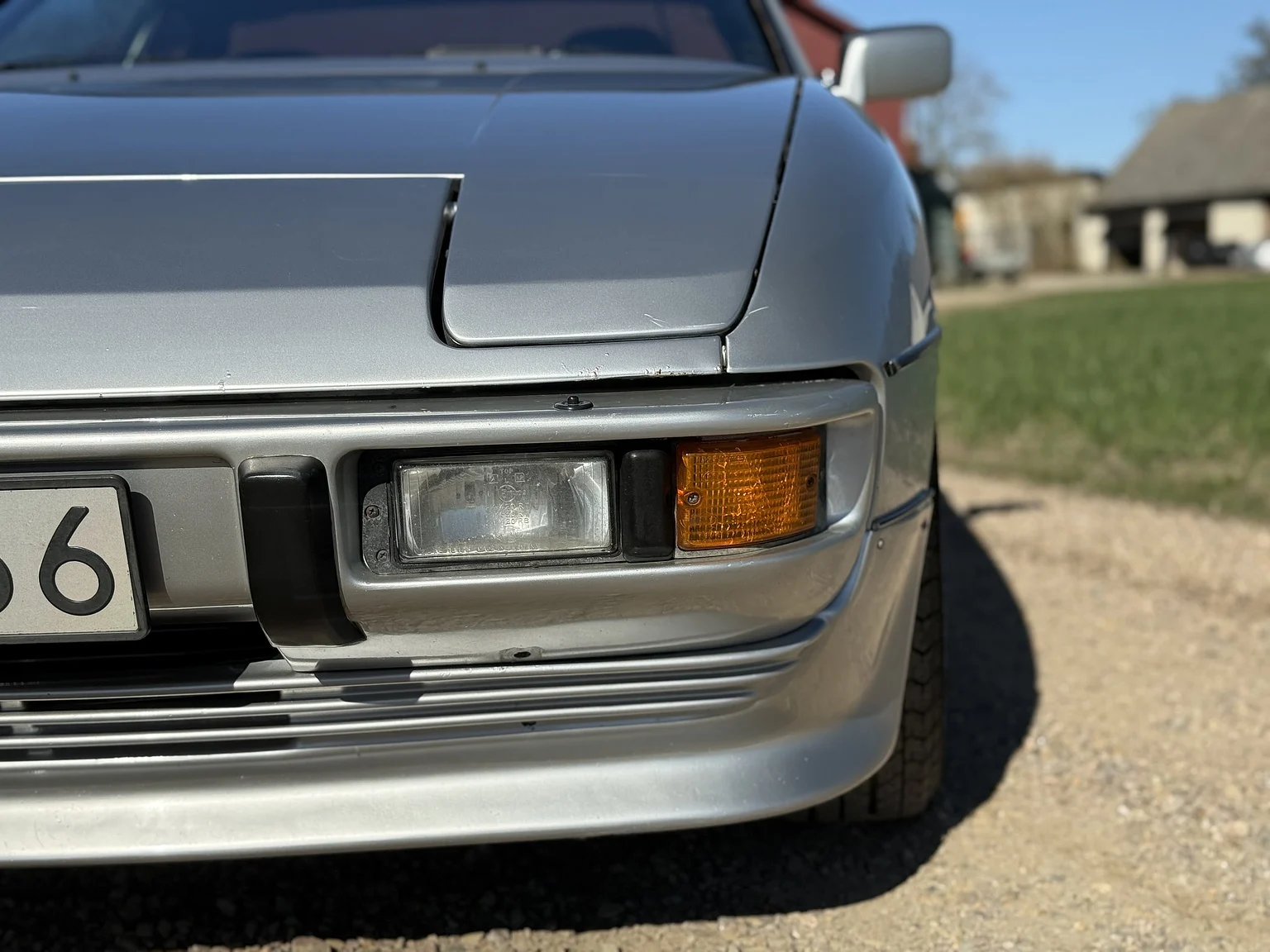 Exteriörbild på 1979 Porsche 924  (14)