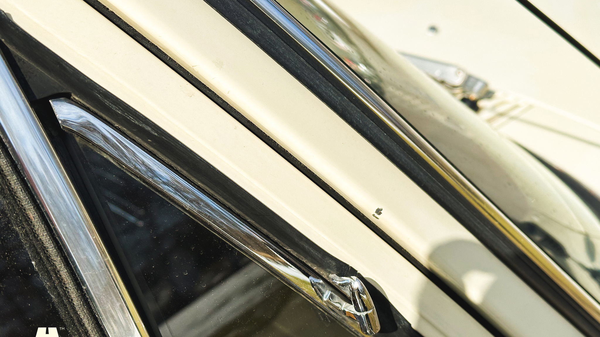 Exteriörbild på 1972 Mercedes-Benz 200