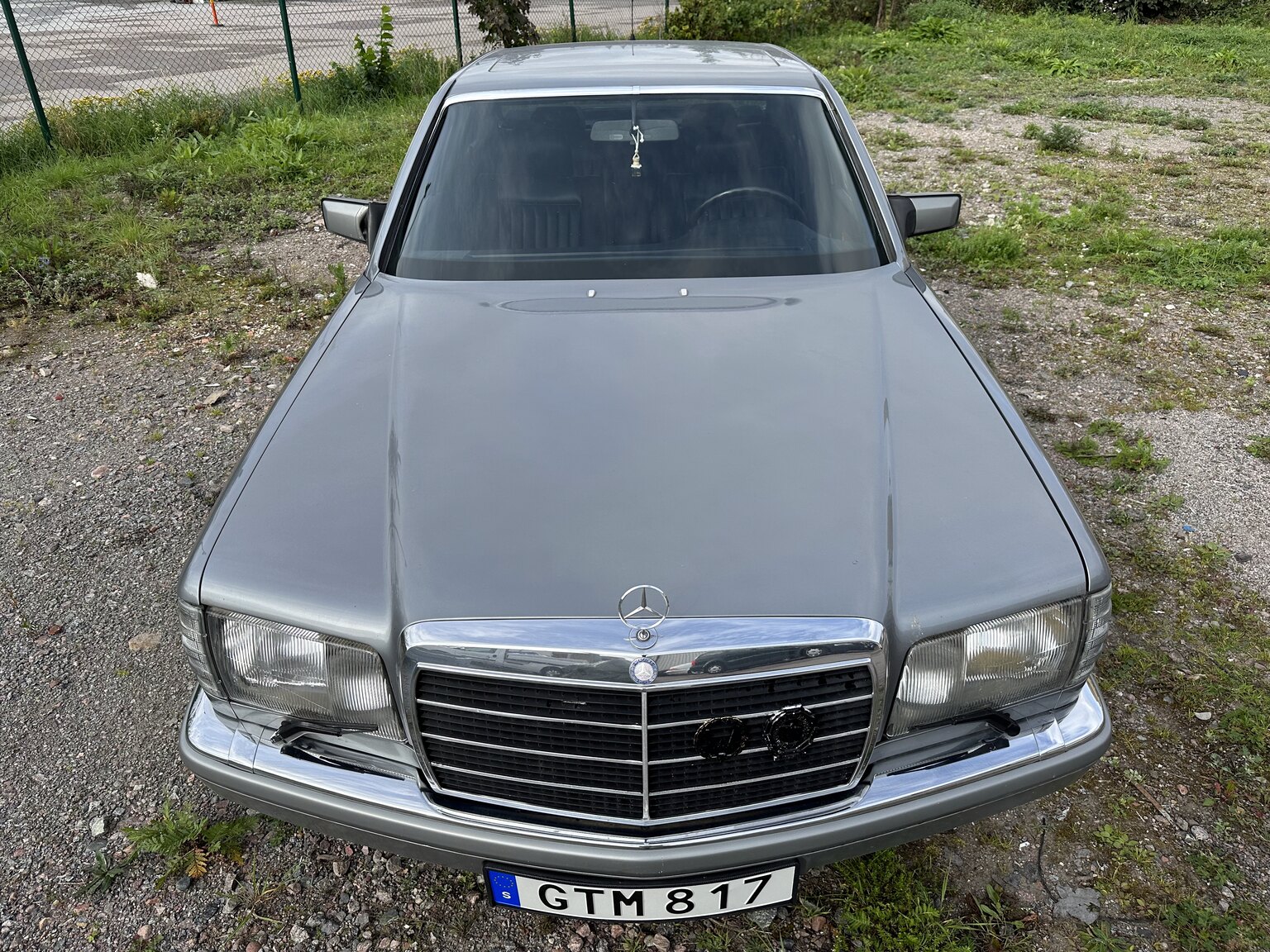 Exterior image of 1987 Mercedes 300 SE