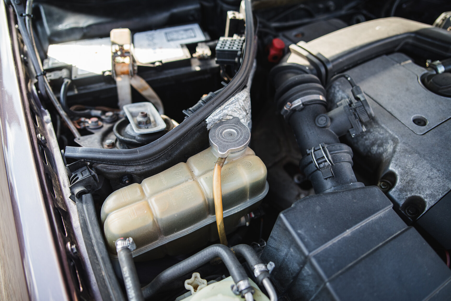 Image of 1993 Mercedes-Benz E 220 mechanics