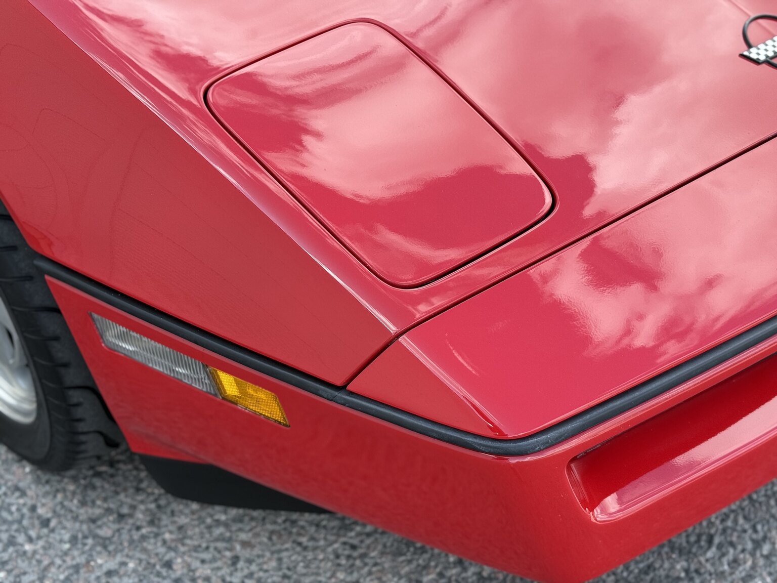 Exterior image of 1990 Chevrolet Corvette ZR-1 Targa