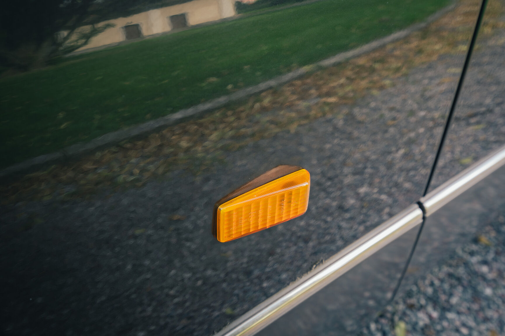 Exterior image of 1992 Mercedes-Benz 500 SE (32)