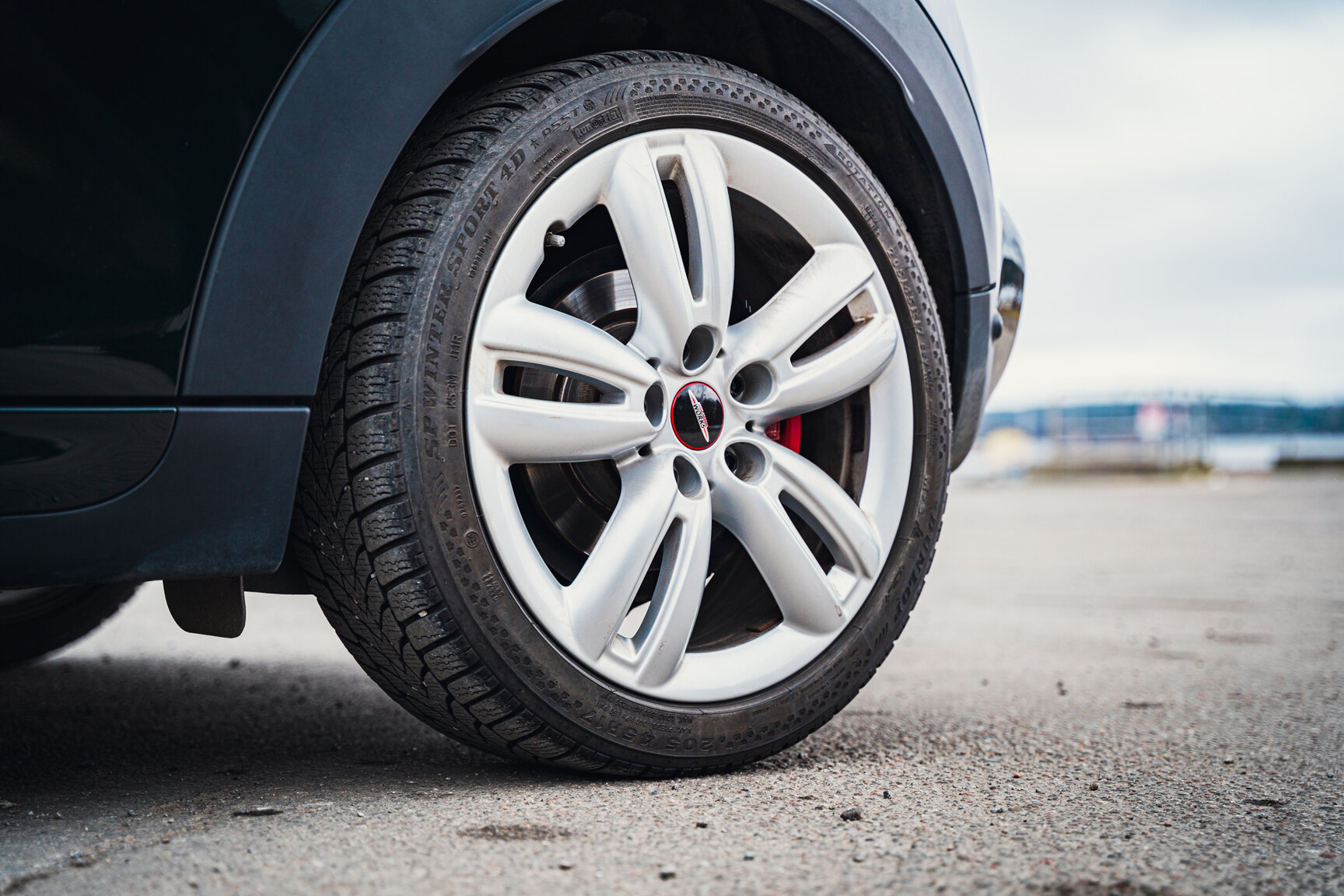 Exteriörbild på 2017 Mini Cooper JCW