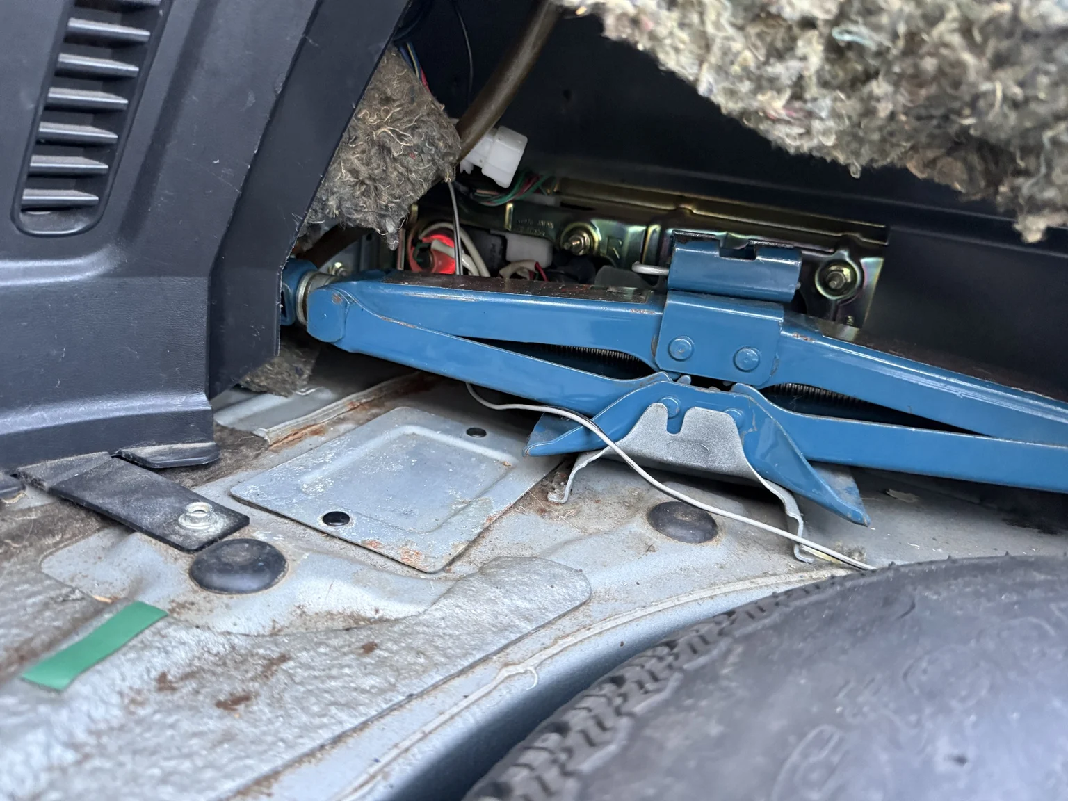 Interior image of 1983 Mazda RX-7 (85)