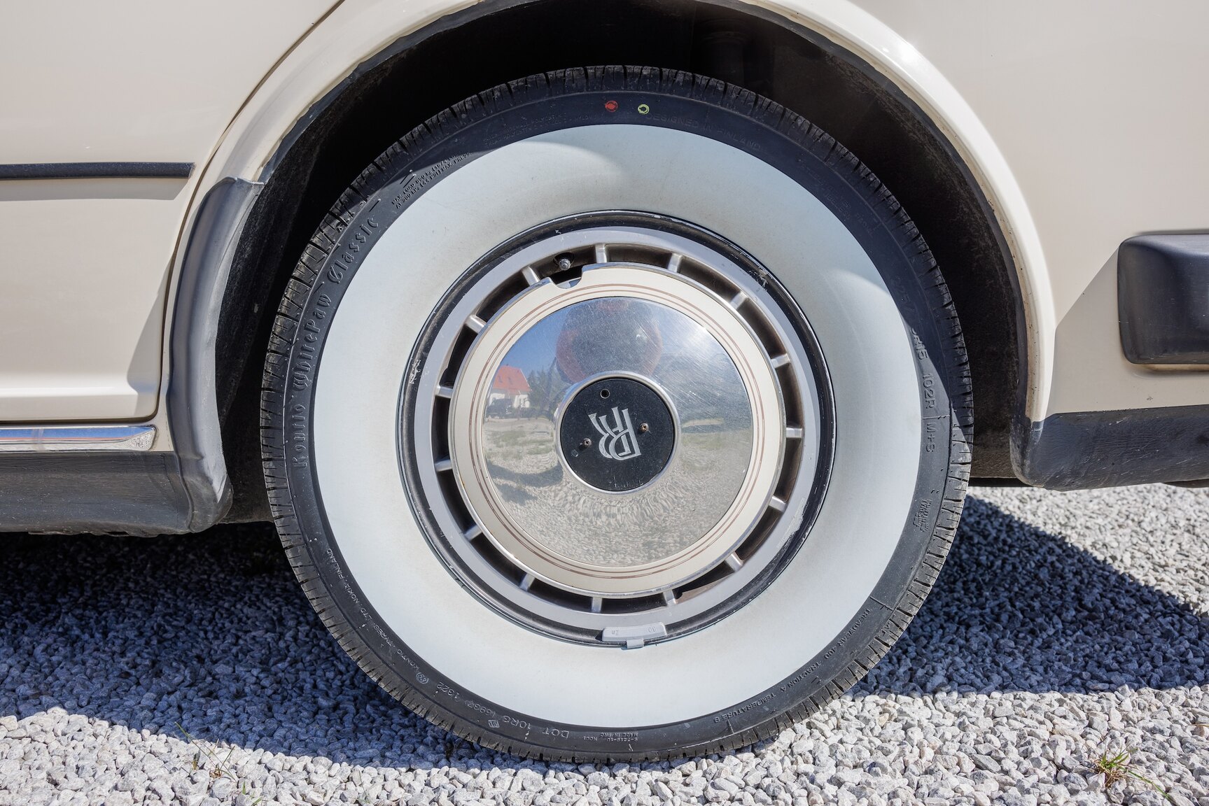 Exterior image of 1991 Rolls Royce Silver Spur LWB