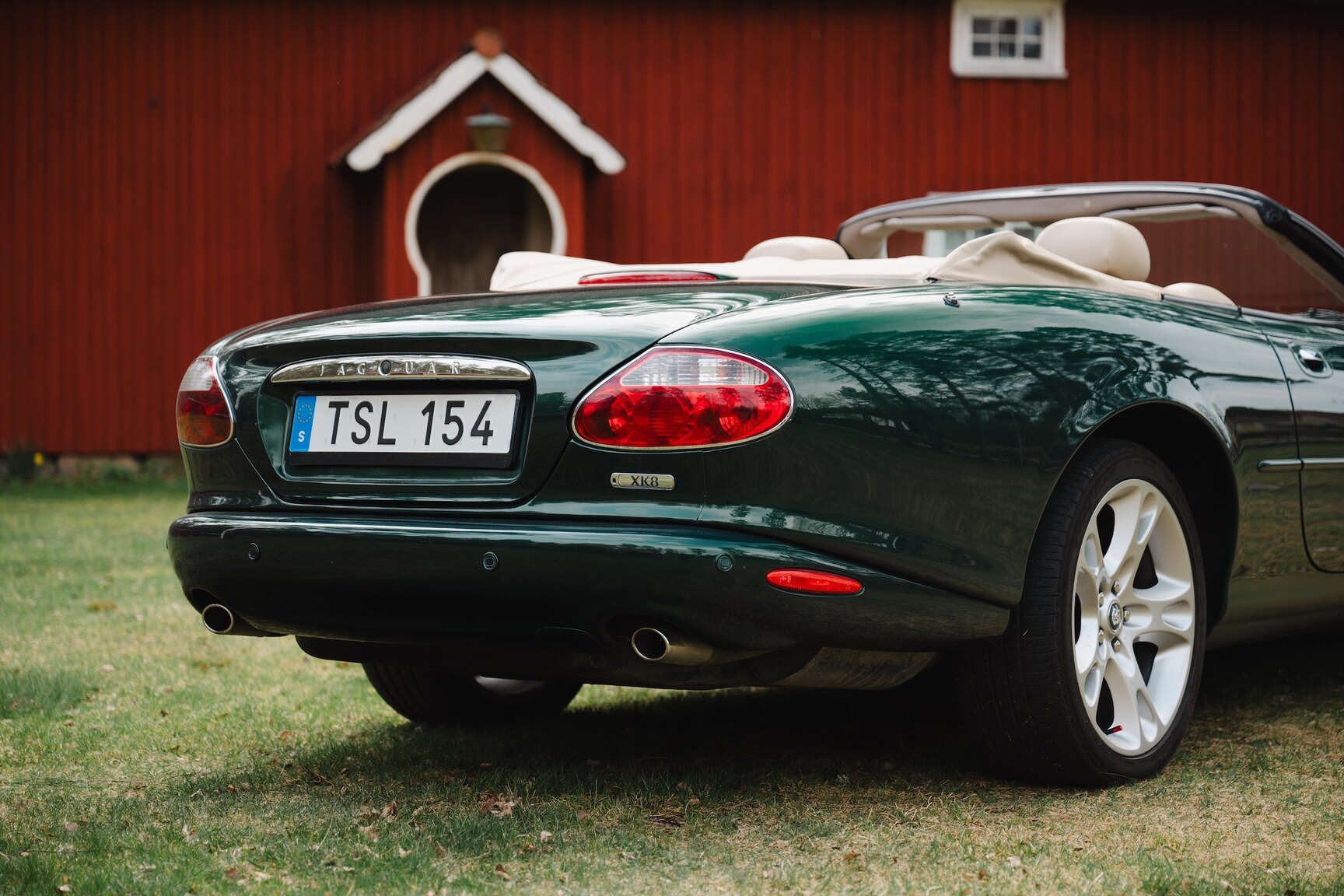 Exterior image of 2003 Jaguar XK8 Cabriolet