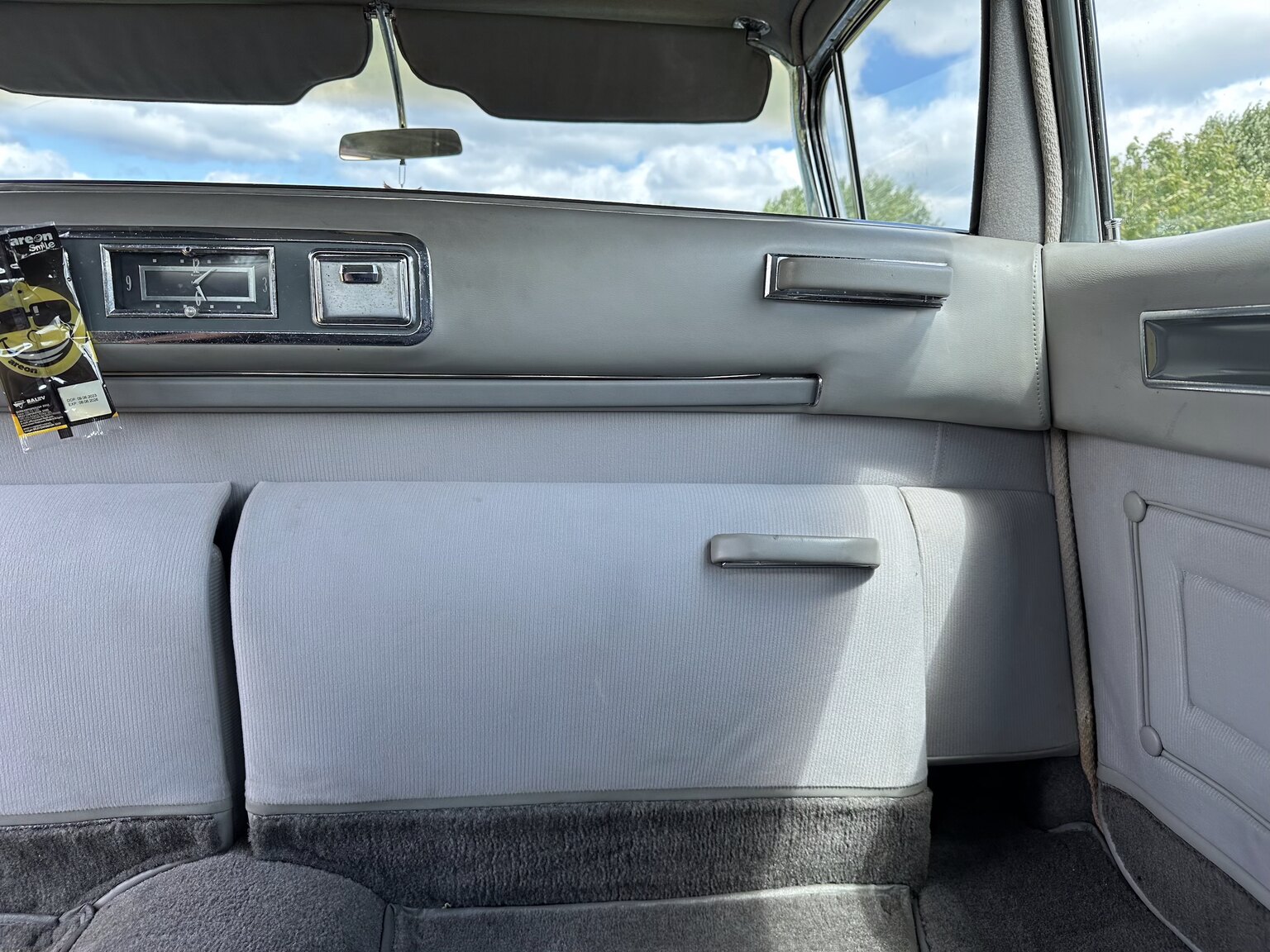 Innenraumfoto von 1964 Cadillac Fleetwood Seventy-Five Limousine (32)