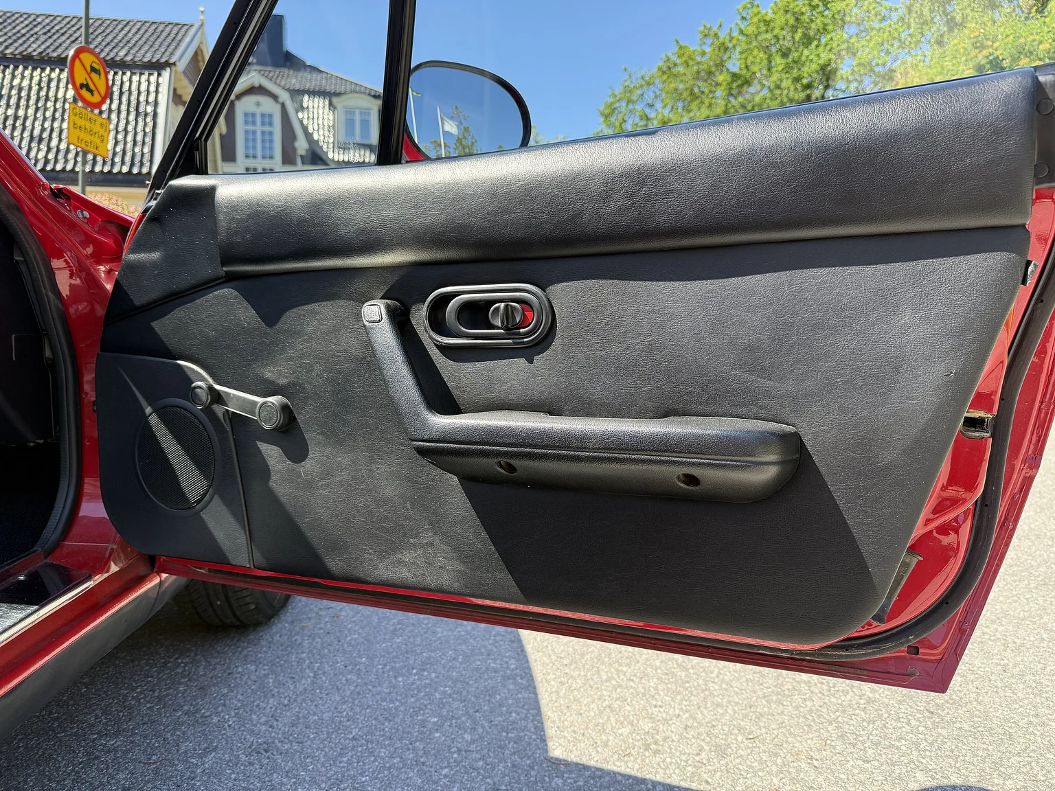 Interior image of 1991 Mazda MX-5 Miata (35)