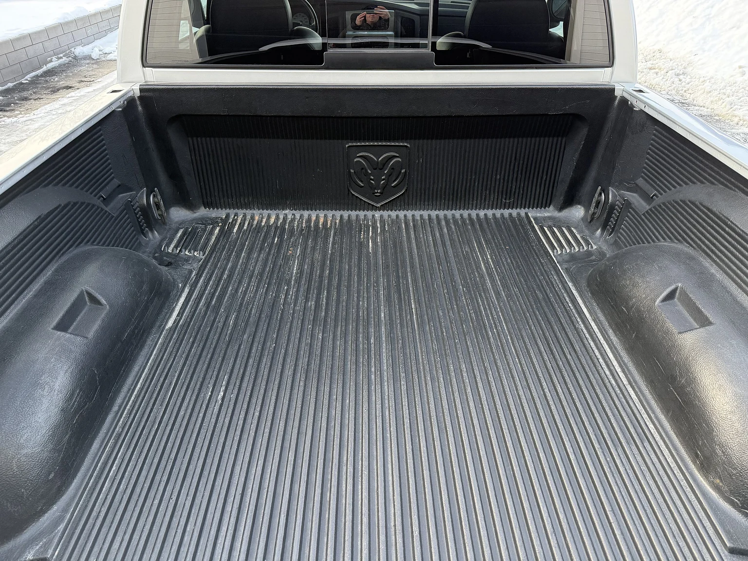 Exteriörbild på 2005 Dodge RAM SRT-10 Regular Cab Manual  (39)