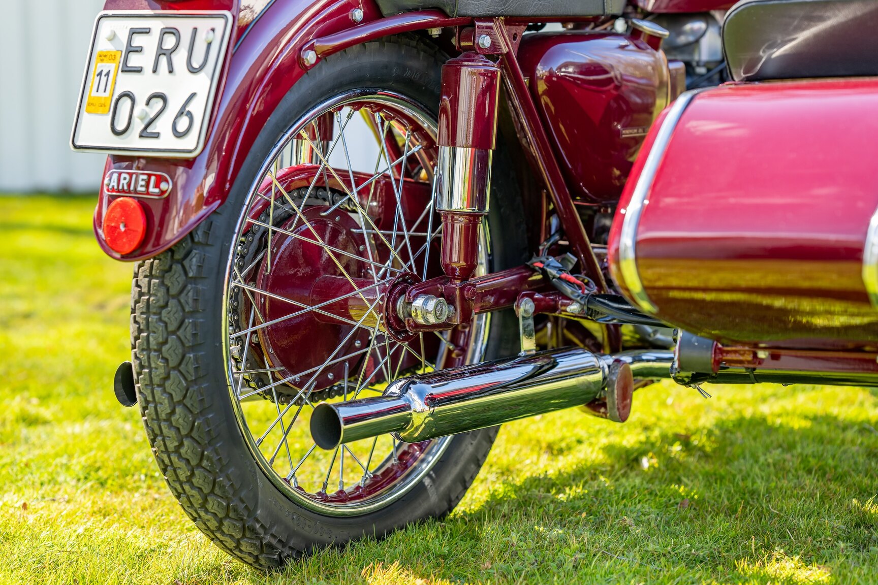 Exteriörbild på 1954 Ariel FH 650 Huntsmaster Twin