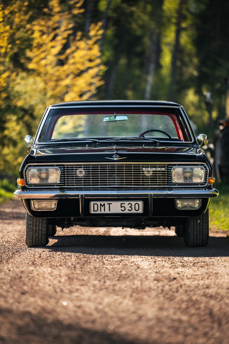 Exteriörbild på 1966 Opel Diplomat Coupé 5.4