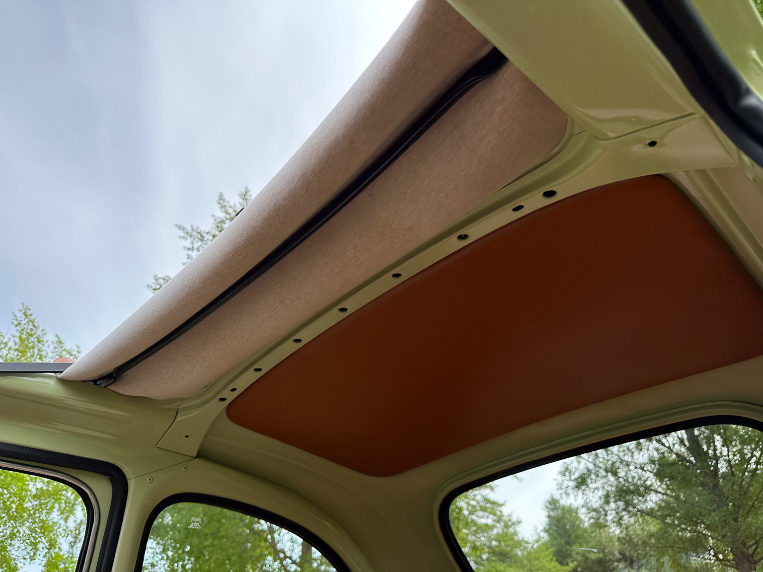 Interior image of 1970 Fiat 500 Lusso