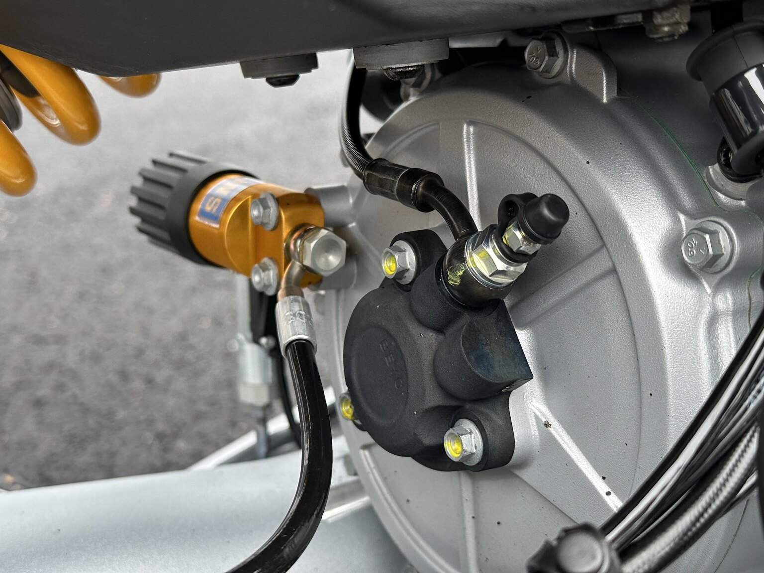 Image of 2023 Moto Guzzi V100 Mandello S mechanics (7)