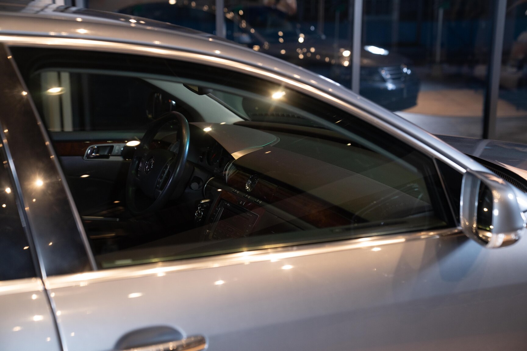 Exteriörbild på 2012 Volkswagen Phaeton 3.0 TDI 4Motion